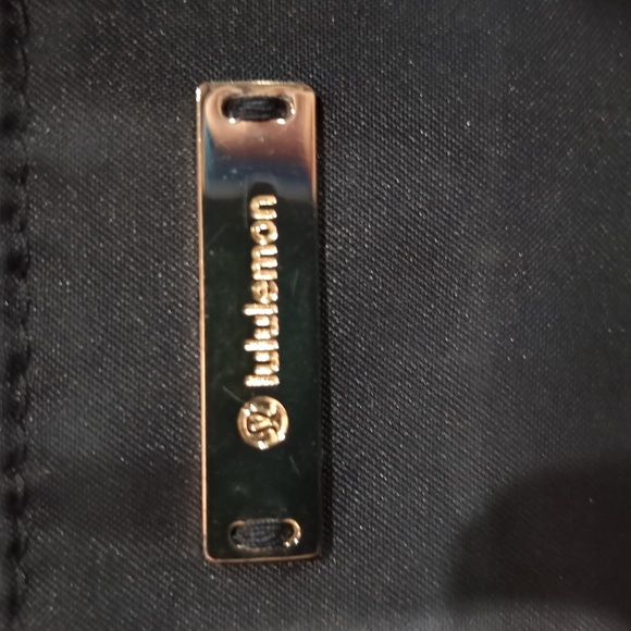 LULULEMON On My Level Bag  in Black - Picture 7 of 10